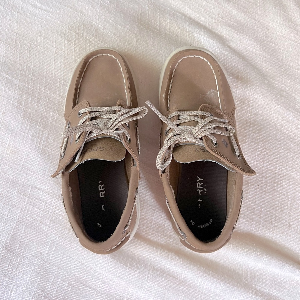 Sperry Kids size 12 Velcro Shoes